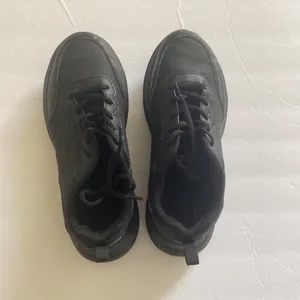 Black faux leather sneakers size: 8 thumbnail 9