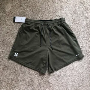 Nike Sabrina Reversible Shorts thumbnail 4