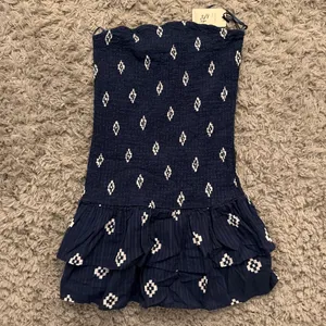 Sincerely Jules strapless navy dress thumbnail 2