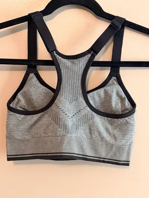 New Balance L Womens Grey Seamless Sports Bra Large Nylon Blend thumbnail 2