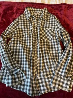 Black and white button down thumbnail 1