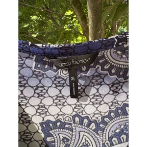 Daisy Fuentes Navy and White Paisley Knot Front Camisole thumbnail 2