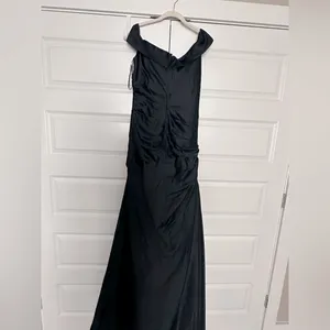 La Femme Off-the-Shoulder Ruched Satin‎ Gown. mother of the bride NWT thumbnail 8