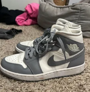 Nike Air Jordans thumbnail 4