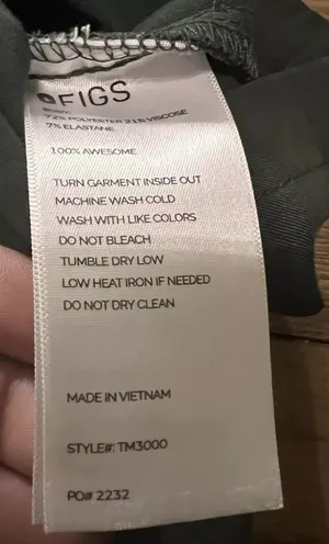 Sz L Scrub Top! No :( thumbnail 4