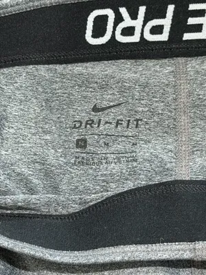 Nike Pro size Medium thumbnail 3