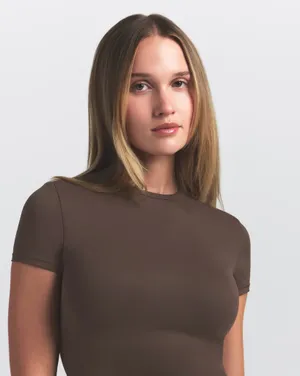 SKIMS Nike Matte Women's Padded Baby T-Shirt thumbnail 3