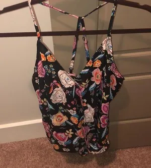 5/$10 DEAL 💰 Sheer black floral tank thumbnail 1