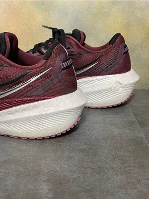 Saucony Triumph 20 Women's Burgundy Running Shoes Size 9 thumbnail 15