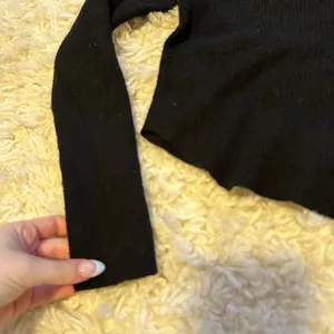 PacSun Cropped Long Sleeve Sweaters thumbnail 2