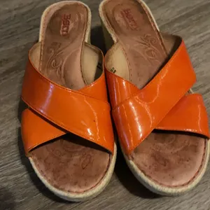 Born Leather Wedge Sandals Size 8 Medium Orange thumbnail 4