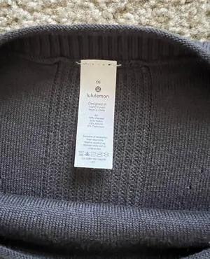 Lululemon Gray Lounge Top thumbnail 5