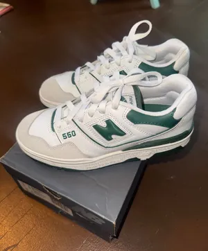 New Balance White and Green 550 Retro Low-Top Sneakers thumbnail 1