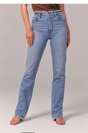 Abercrombie & Fitch Ultra High Rise Jeans thumbnail 2