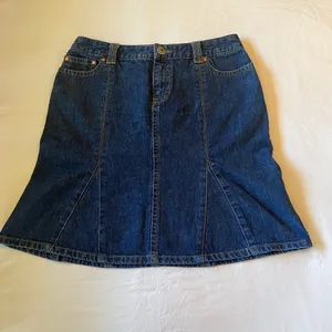 Tommy Hilfiger Denim Skirt Size 8 EUC thumbnail 3