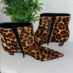 Gianni Bini Brown Ankle Boots with Sleek Design thumbnail 7
