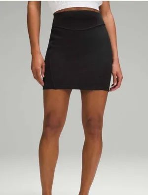 NWT Lululemon Scuba High-Rise Mini Skirt Sz Small In Black thumbnail 1