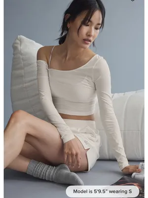 ALO sheer glow top thumbnail 4