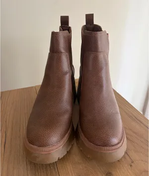 MIA Chunky Brown Boots  thumbnail 2