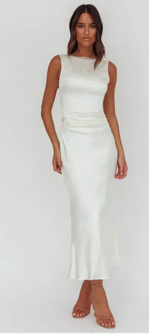 Selfie Leslie Dress White midi thumbnail 1