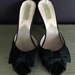 Michael Kors Women’s Black Open Toe Satin Bow Coquette Kitten Heels size 6 thumbnail 2