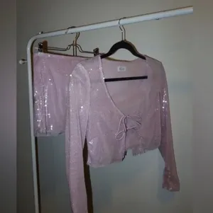 Oh Polly Set Sequin Two-Piece thumbnail 2