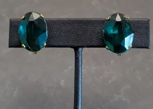 Vintage Screw On Earrings 0.75" Large Dark Green Faceted Oval thumbnail 1