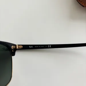 Ray-Ban Clubmaster Classic Polished Black on Gold 51-21 Sunglasses thumbnail 3