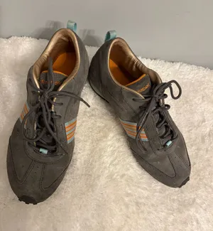 Unisex Reeboks casual or work boots Sz6.5 thumbnail 1