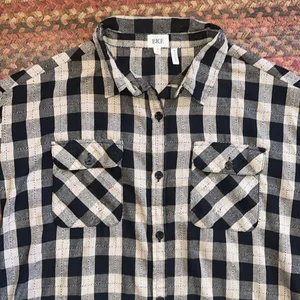 Bke Black & Tan Plaid Gingham Boyfriend Flannel Button Up thumbnail 3