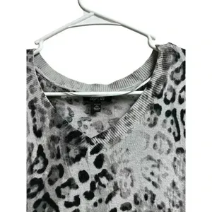 APT. 9 3/4 Sleeve Lightweight Animal Print‎ Sweater thumbnail 4