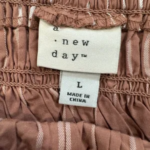 A‎ New Day Brown Ruched Crop Top Spaghetti Straps Women's Size Large thumbnail 5