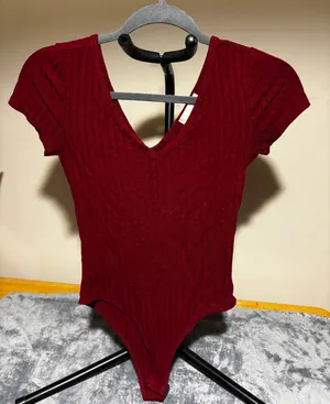 Altar'd State Ribbed V-Neck Short Sleeve Bodysuit in Burgundy thumbnail 1