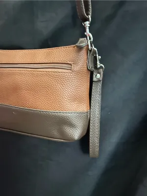 Stone Mountain Accessories Brown Two-Tone Leather Crossbody Bag thumbnail 11