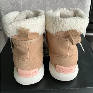 SOREL fleece lined booties NEW 🔥🔥 thumbnail 4