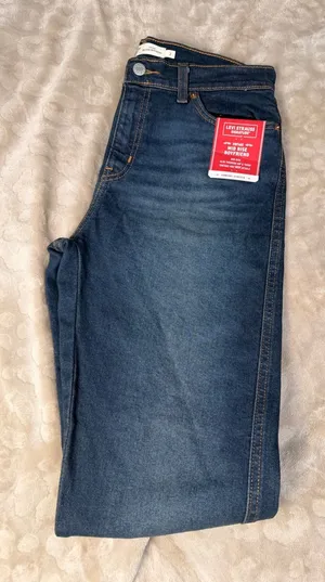 Levi's High-Rise Women's Jeans in Dark Blue Denim thumbnail 1