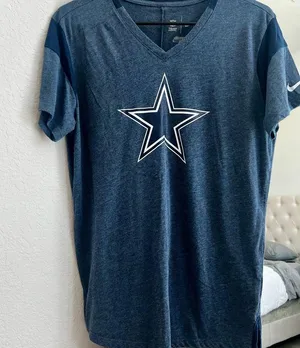 Women’s Nike Dallas Cowboys T-Shirt thumbnail 1