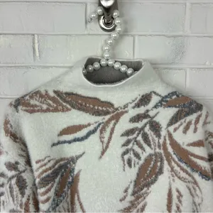 NWT Tahari Fuzzy Knit Patterned Sweater Size XS thumbnail 4
