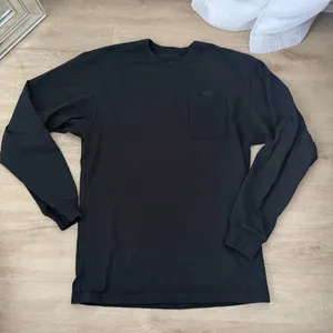 The Nike Tee Black Long Sleeve thumbnail 1