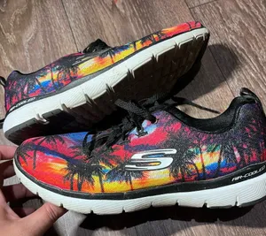 sketchers (Size: 61/2) thumbnail 1