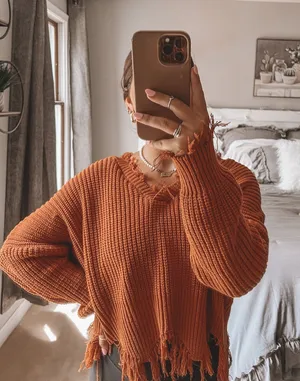 Sweater thumbnail 1