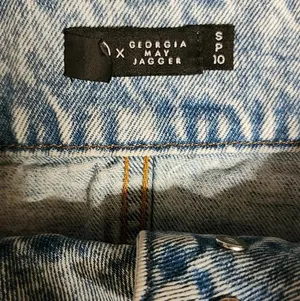 Volcom X Georgia May Jagger Denim Mini Skirt Size Small Petite (SP) thumbnail 3