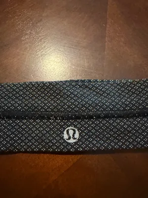 Lululemon headband thumbnail 2