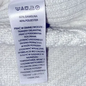 Akini knit sweater size medium thumbnail 6