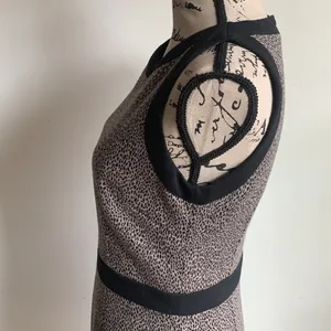 Tahari Sleeveless Leopard Sweater Dress thumbnail 6