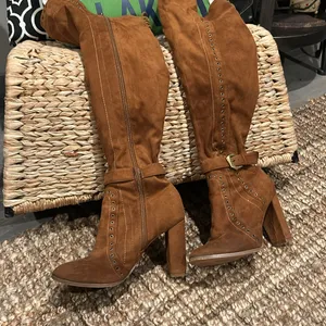 So Me Boutique Brown Suede Over the Knee Grommet Boots Size 7.5 thumbnail 3