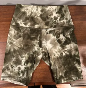 Lululemon Align Shorts thumbnail 1