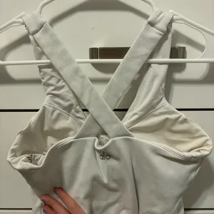Alo Yoga Elevate Tank Top **FLAWED** thumbnail 7