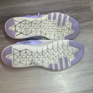 Nike‎ Light Gray and Lavender Athletic Shoes thumbnail 4