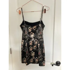 Urban‎ Outfitters Mini Dress Womens Medium Black Dragon Floral Satin Bodycon Y2K thumbnail 6